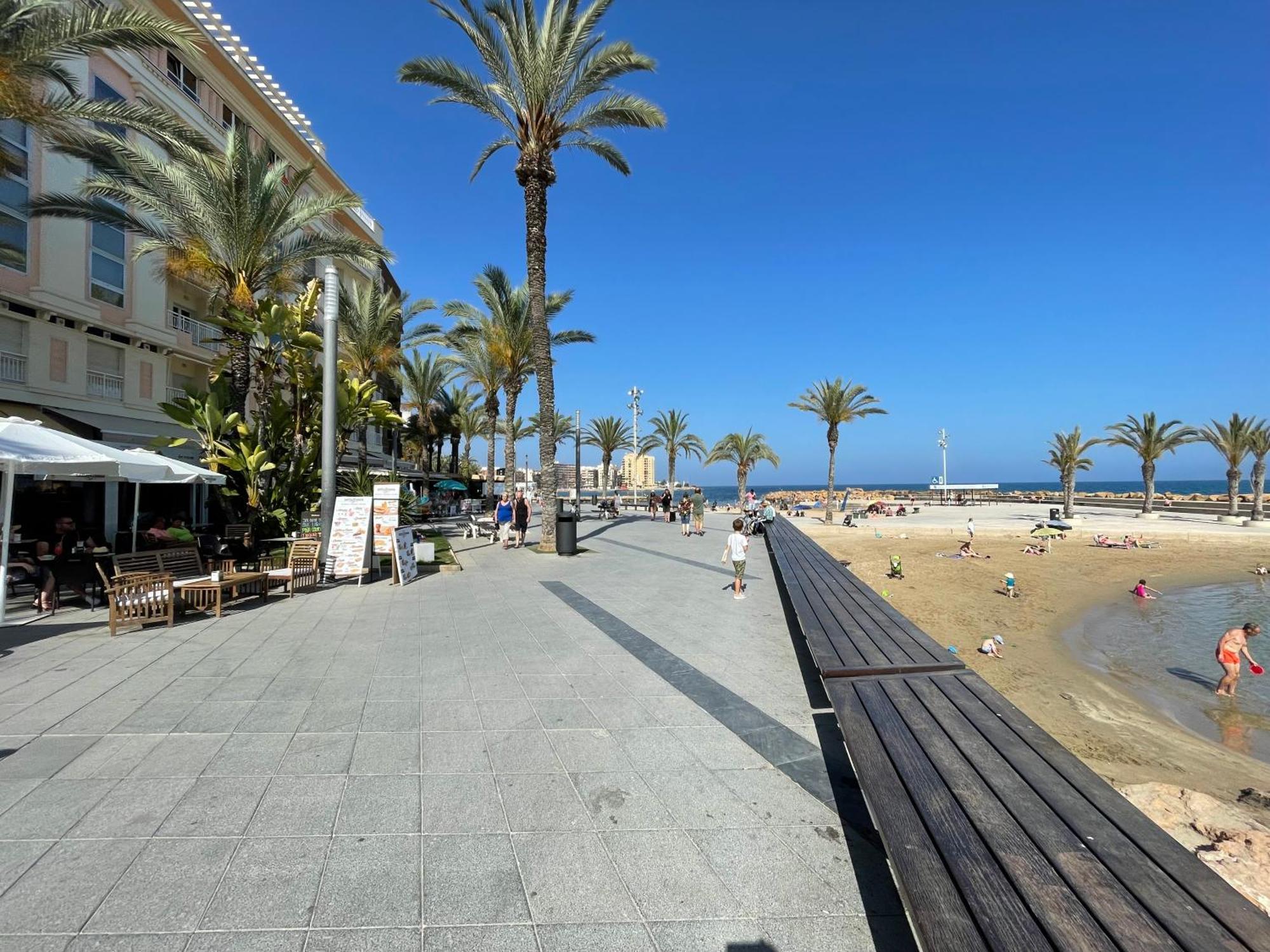 Superior La Playa! 3 Bedrooms! 2 Baths! Air Condition! Side Sea View! * Torrevieja