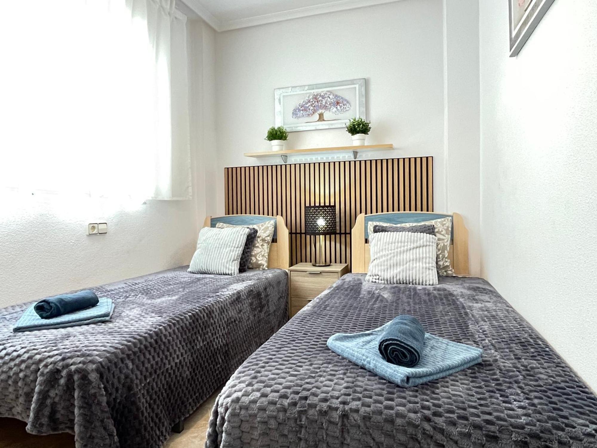 Apartment Superior La Playa! 3 Bedrooms! 2 Baths! Air Condition! Side Sea View! *