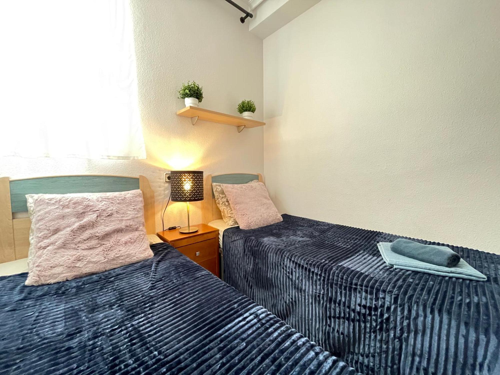Apartment Superior La Playa! 3 Bedrooms! 2 Baths! Air Condition! Side Sea View! Torrevieja