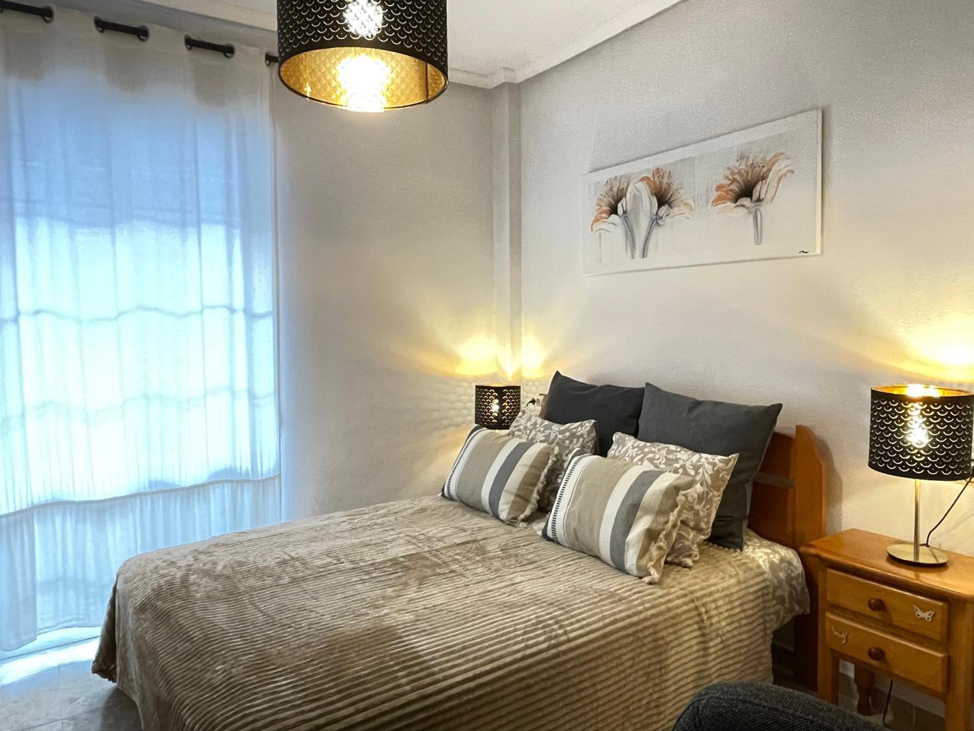 Superior La Playa! 3 Bedrooms! 2 Baths! Air Condition! Side Sea View! Apartamento