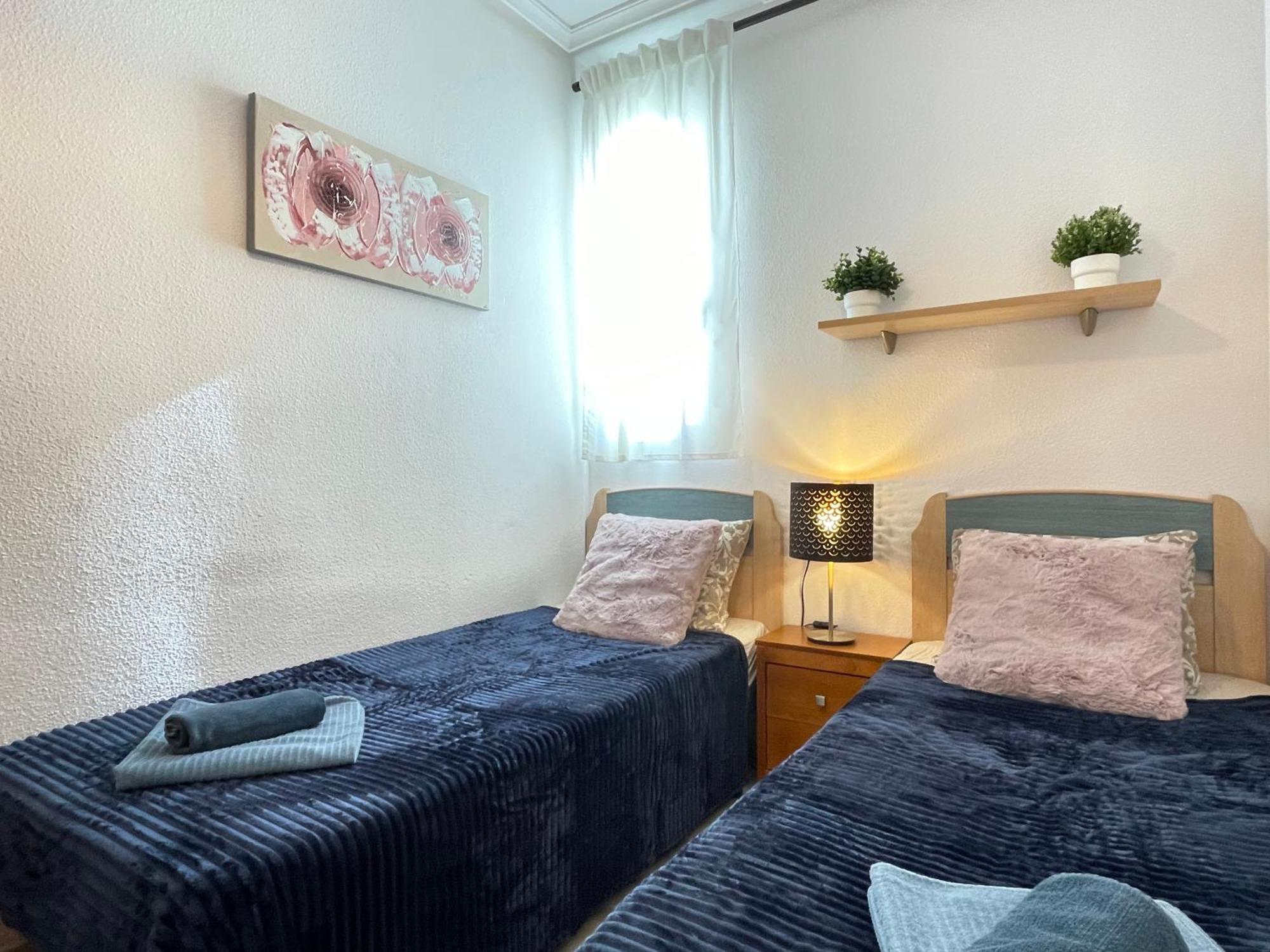 Apartamento Superior La Playa! 3 Bedrooms! 2 Baths! Air Condition! Side Sea View! Torrevieja