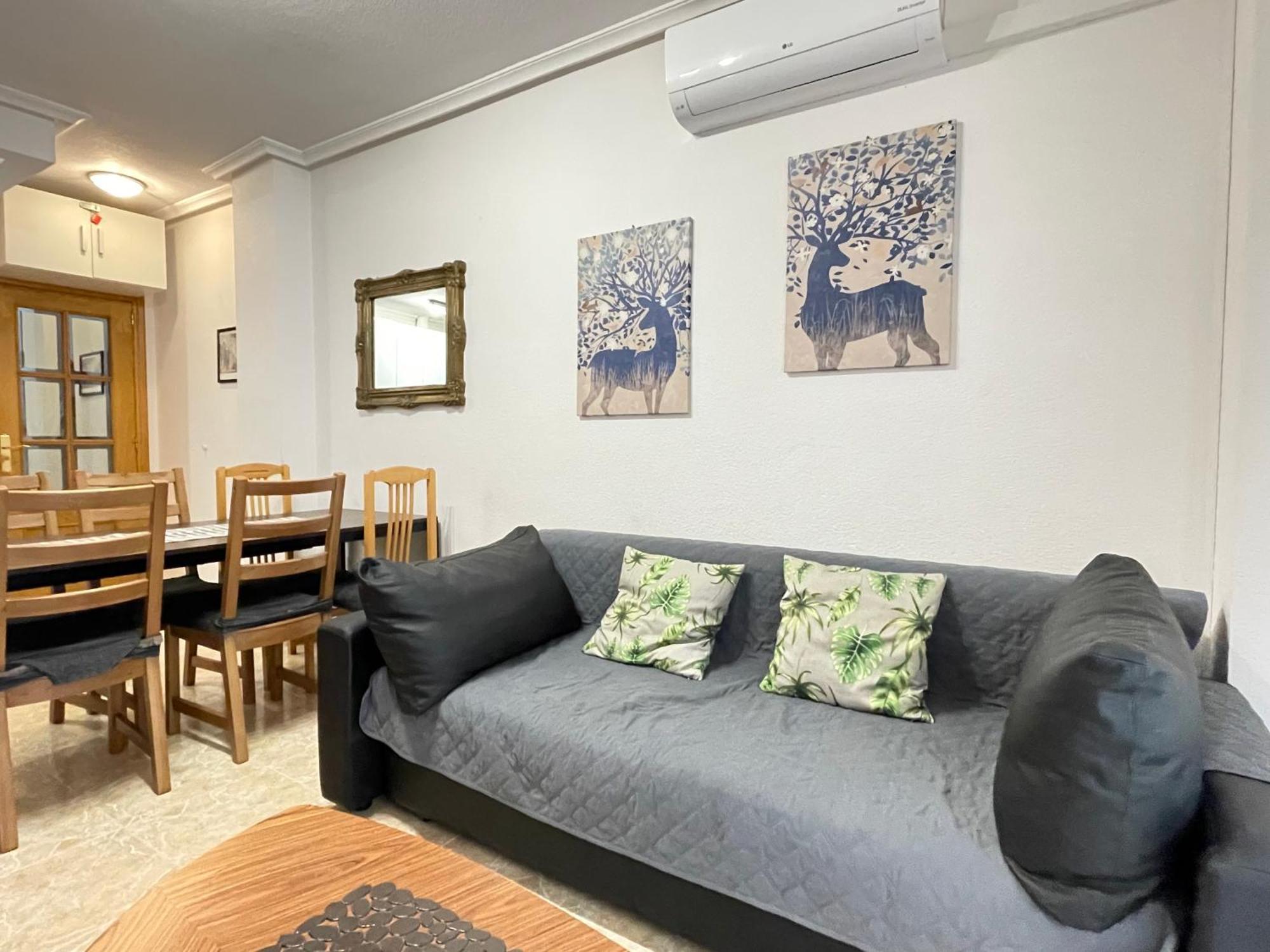 Superior La Playa! 3 Bedrooms! 2 Baths! Air Condition! Side Sea View! *