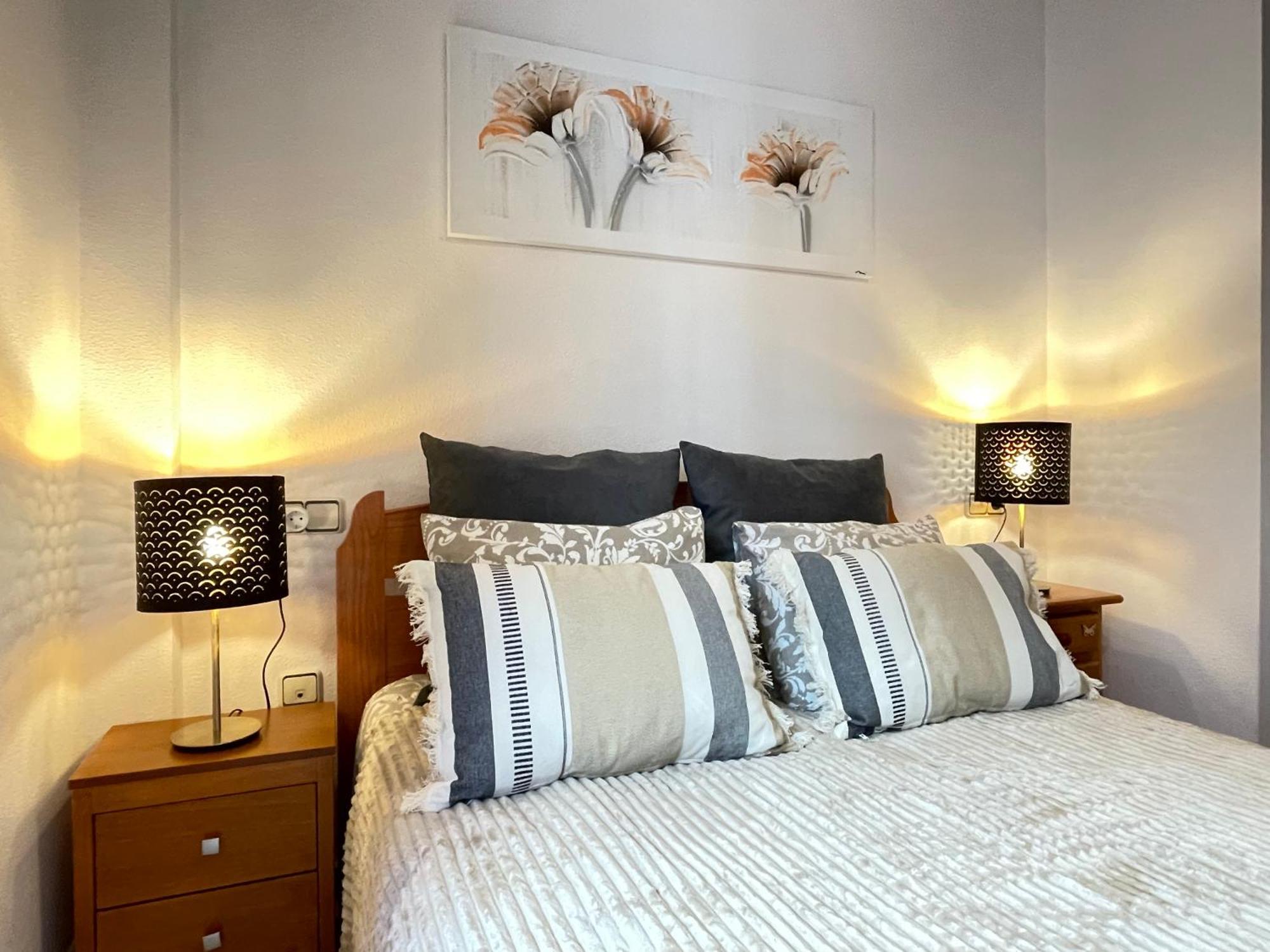 Superior La Playa! 3 Bedrooms! 2 Baths! Air Condition! Side Sea View! Apartment Torrevieja